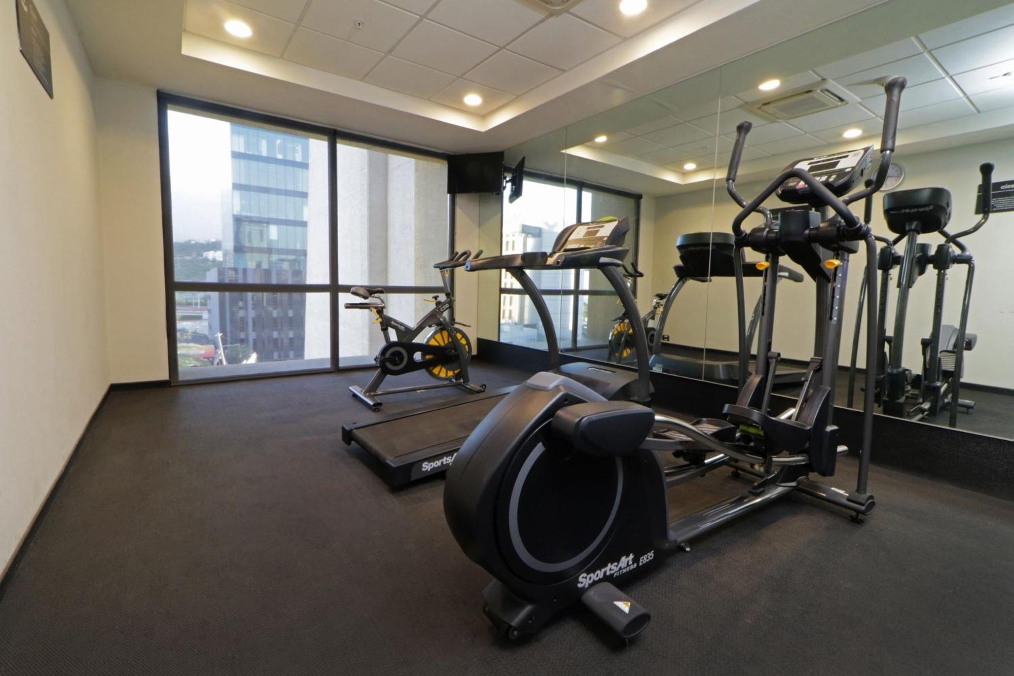 City Express Plus By Marriott Monterrey Galerias Bagian luar foto