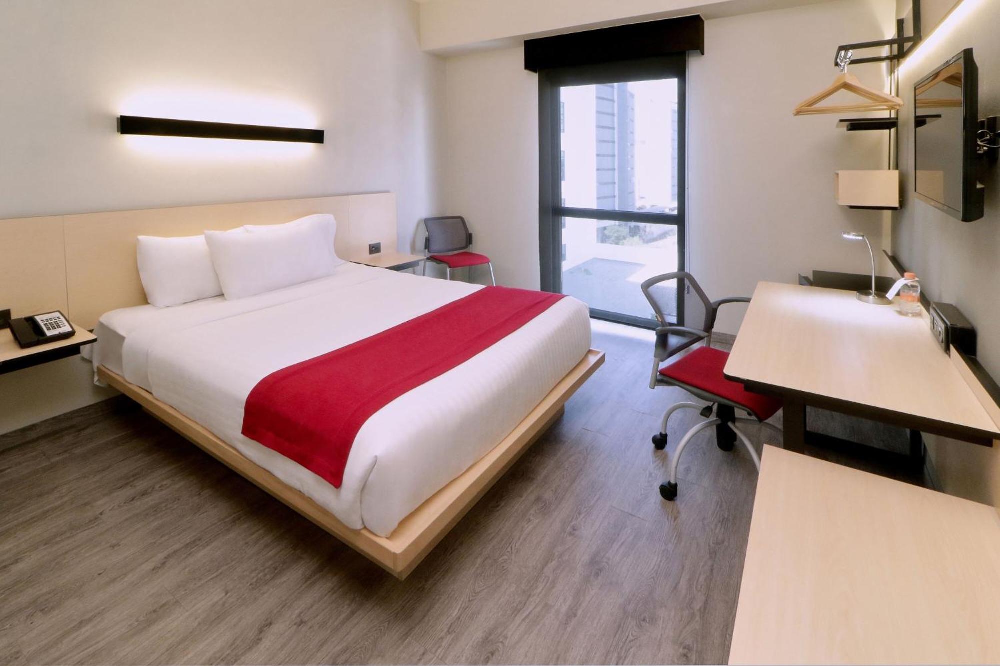 City Express Plus By Marriott Monterrey Galerias Bagian luar foto